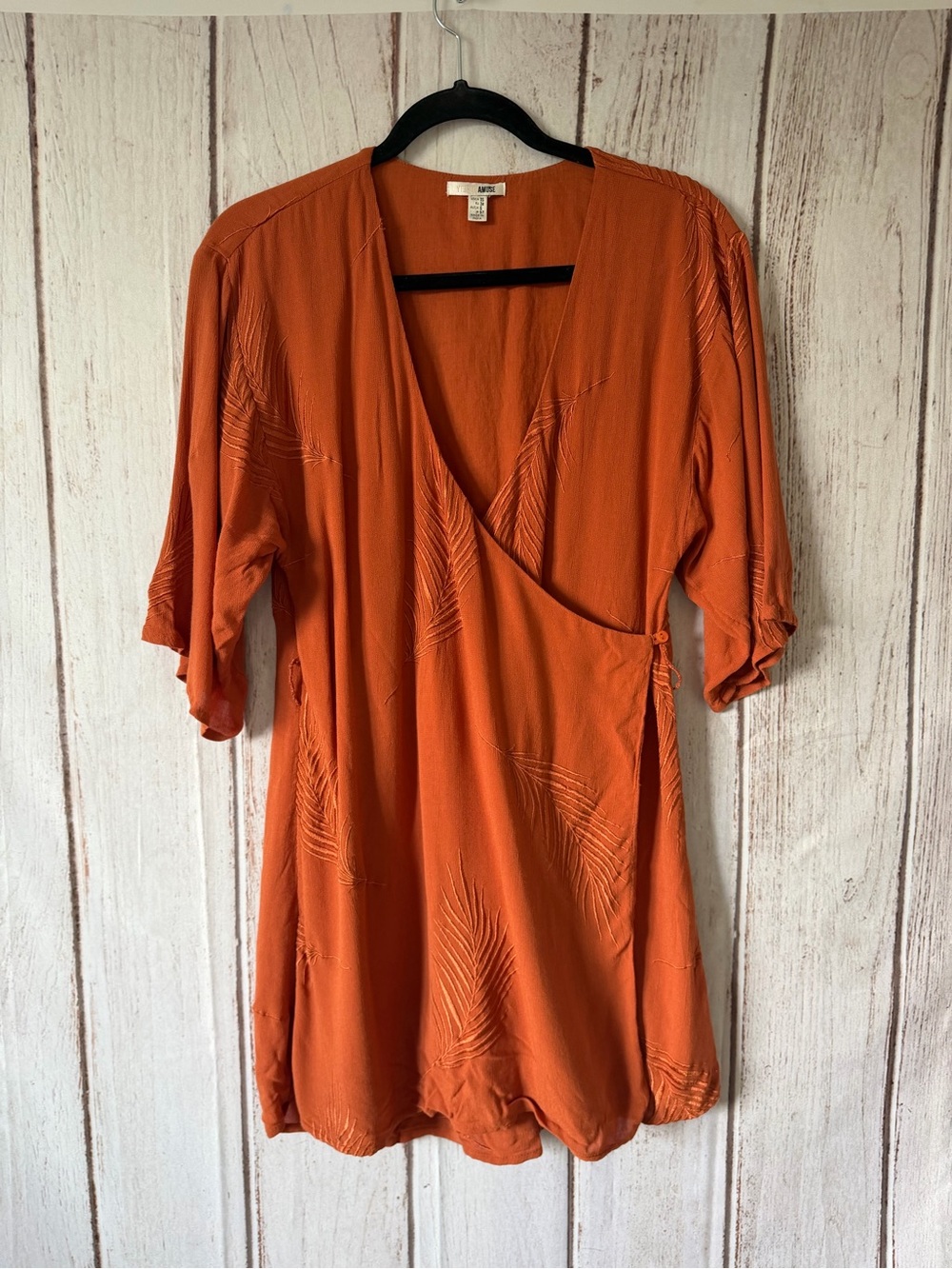 Amuse Society Women's XS Burnt Orange Embroidered Wrap Dress XS